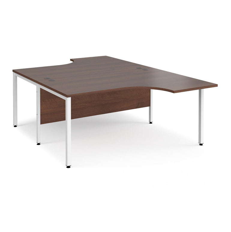 Maestro 25 bench leg to back ergonomic desks - Office Products Online