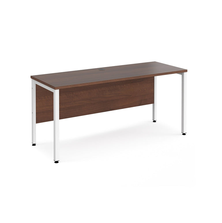 Maestro 25 bench leg straight desk 600 deep - Office Products Online