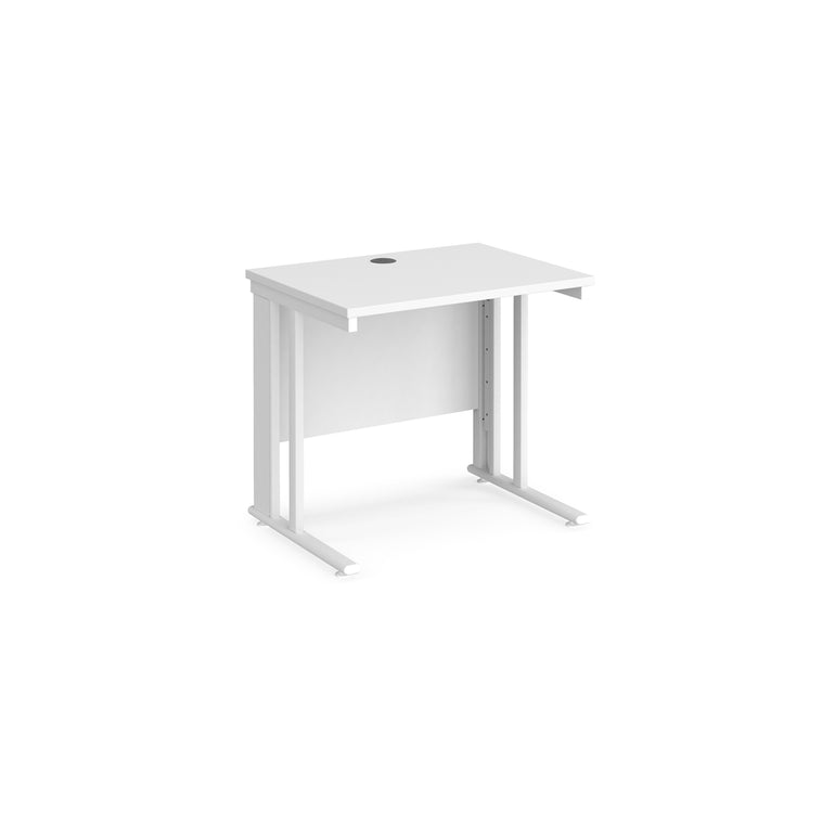 Maestro 25 cable managed leg straight desk 600 deep - Office Products Online