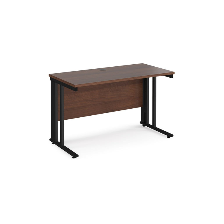 Maestro 25 cable managed leg straight desk 600 deep - Office Products Online